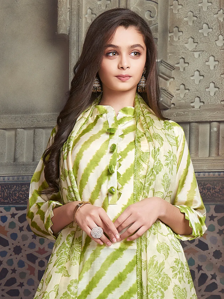 Green rich silk printed palazzo suit