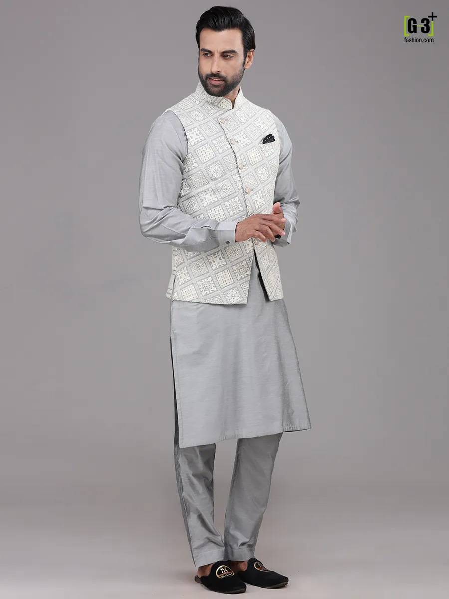 Grey chikan waistcoat set in silk