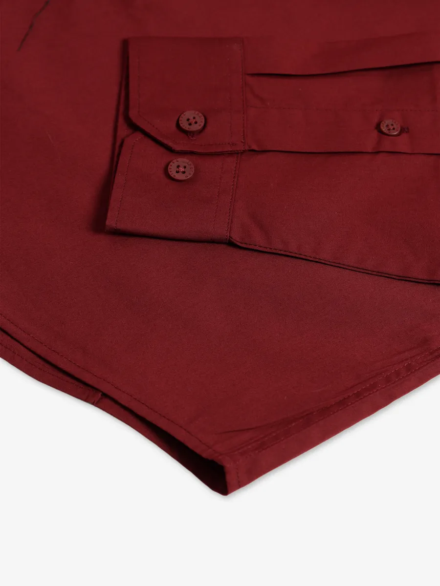 Indian Terrain maroon plain shirt