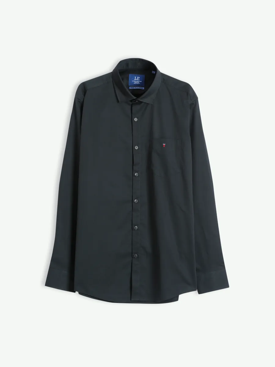 LP black cotton plain slim fit shirt