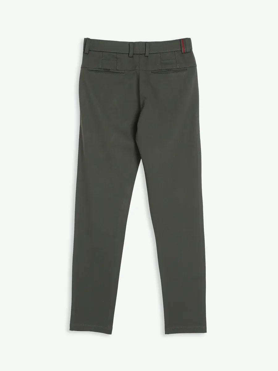 Maml olive solid lycra track pant