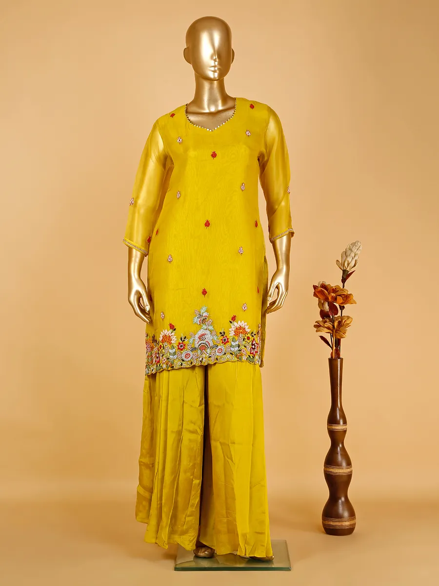 Mustard yellow palazzo suit in silk