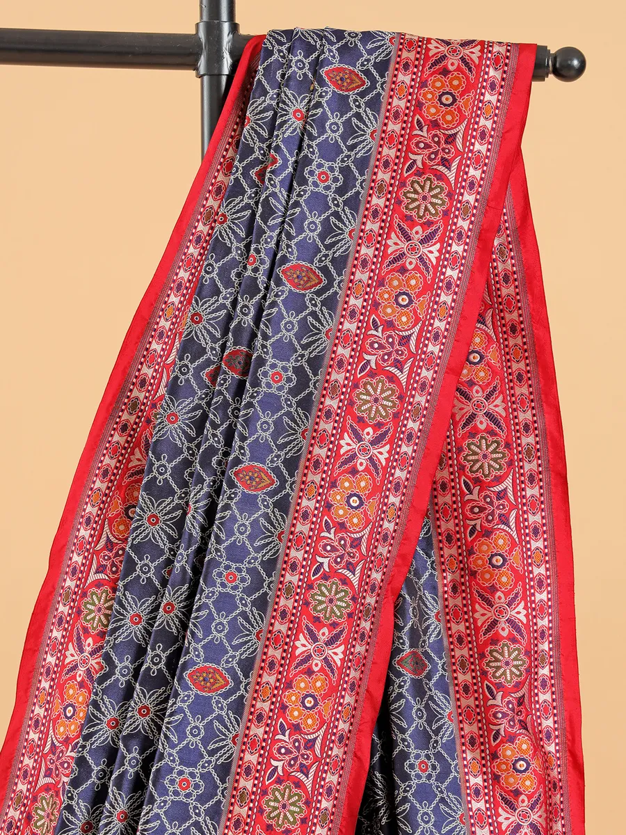 Navy banarasi silk saree with contrast border