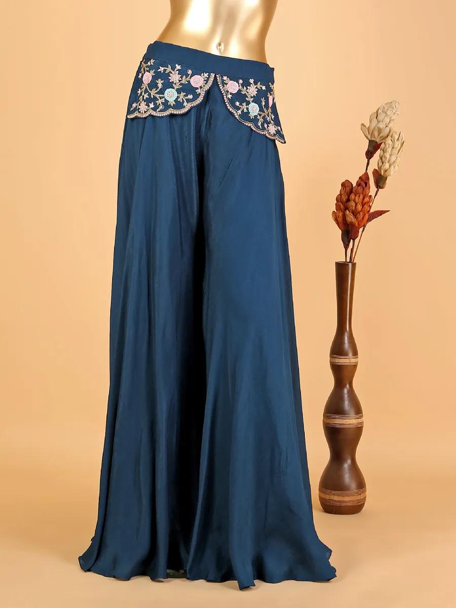Stunning silk dark blue palazzo suit