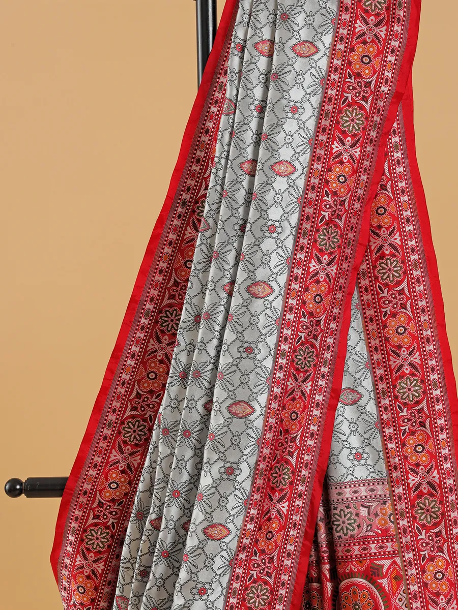 Off-white saree with contrast border