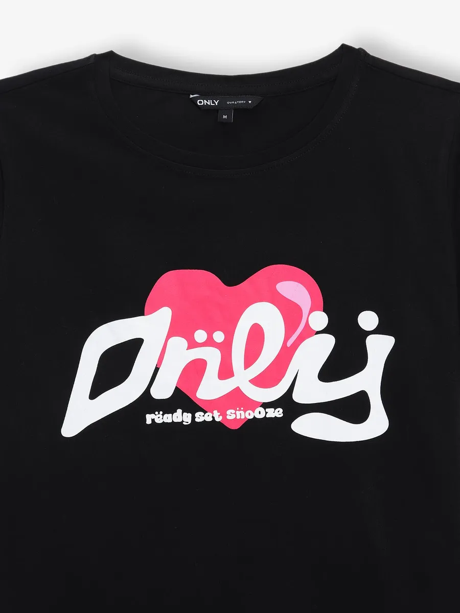 ONLY black cotton brand name t-shirt