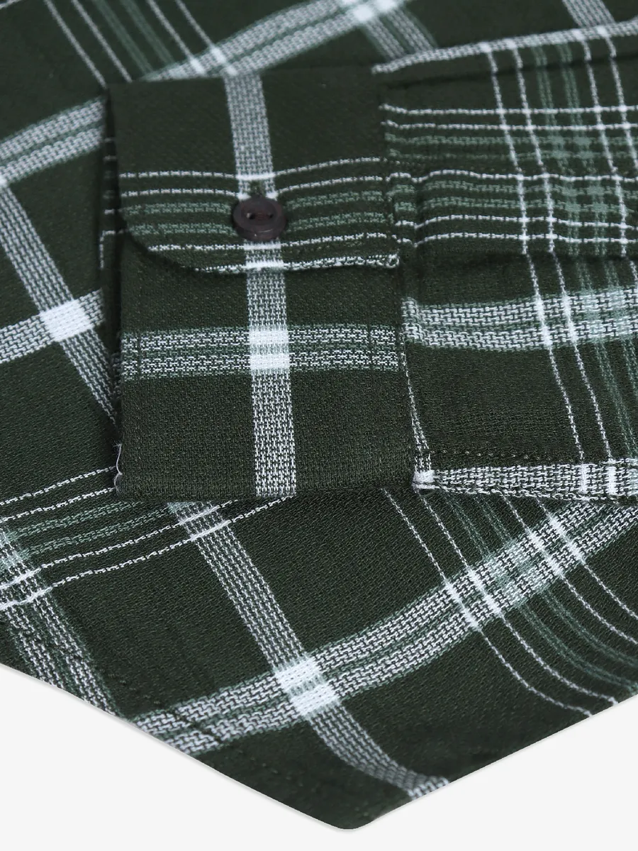 Spykar botle green cotton checks shirt