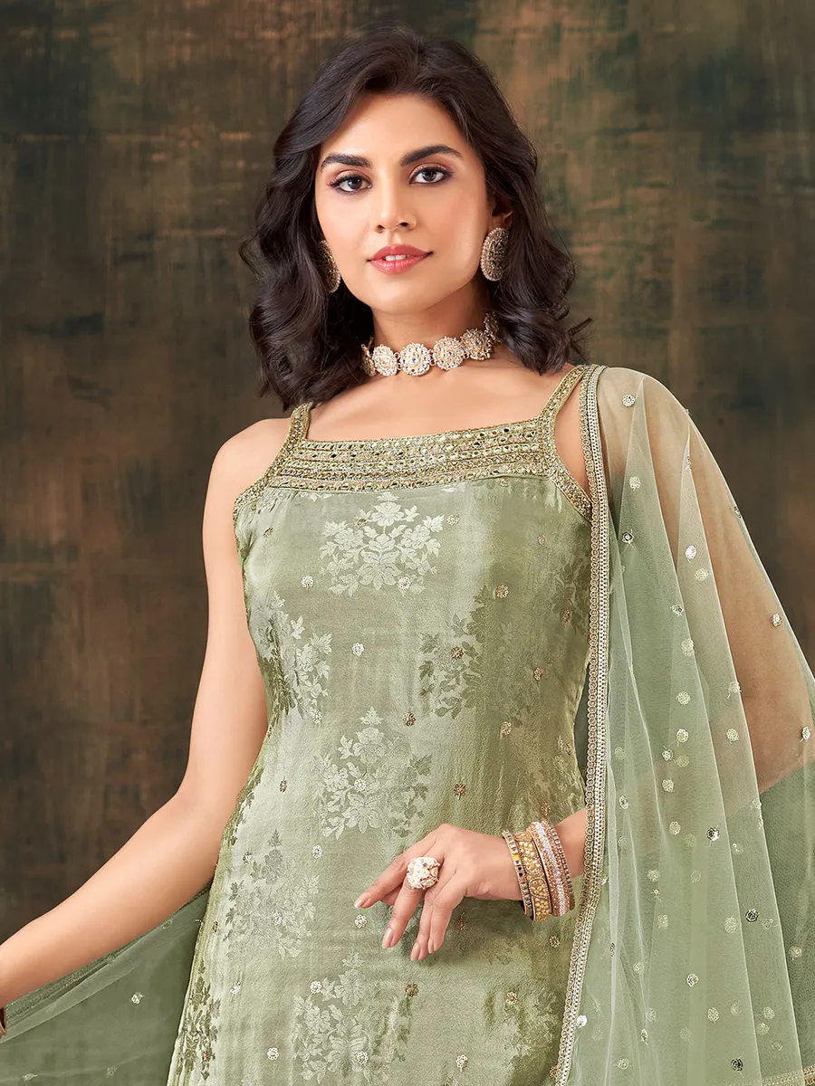 Stunning pista green silk palazzo suit