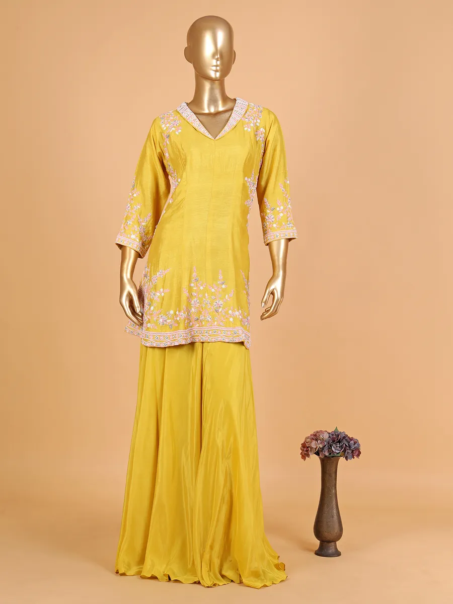 Stunning yellow raw silk palazzo suit