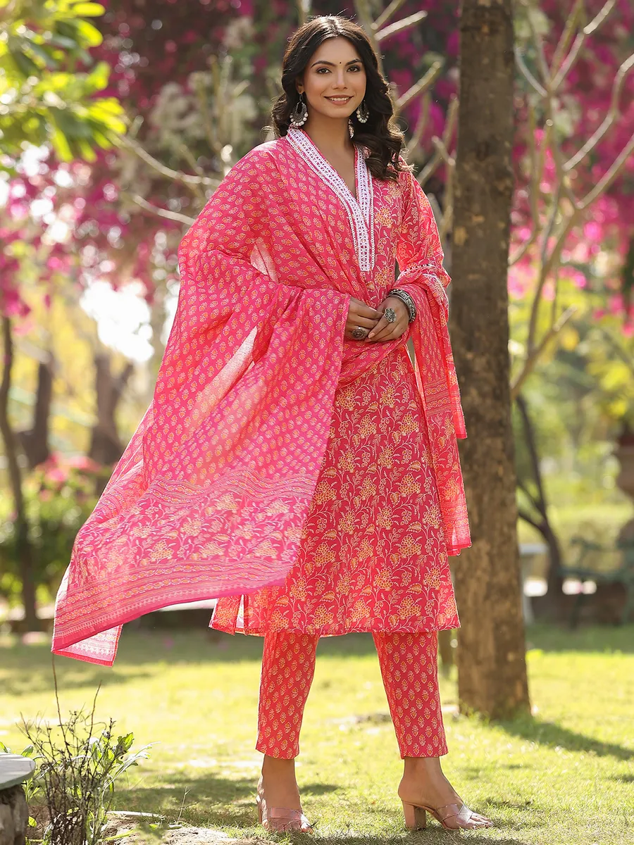 Stylish pink cotton printed kurti set