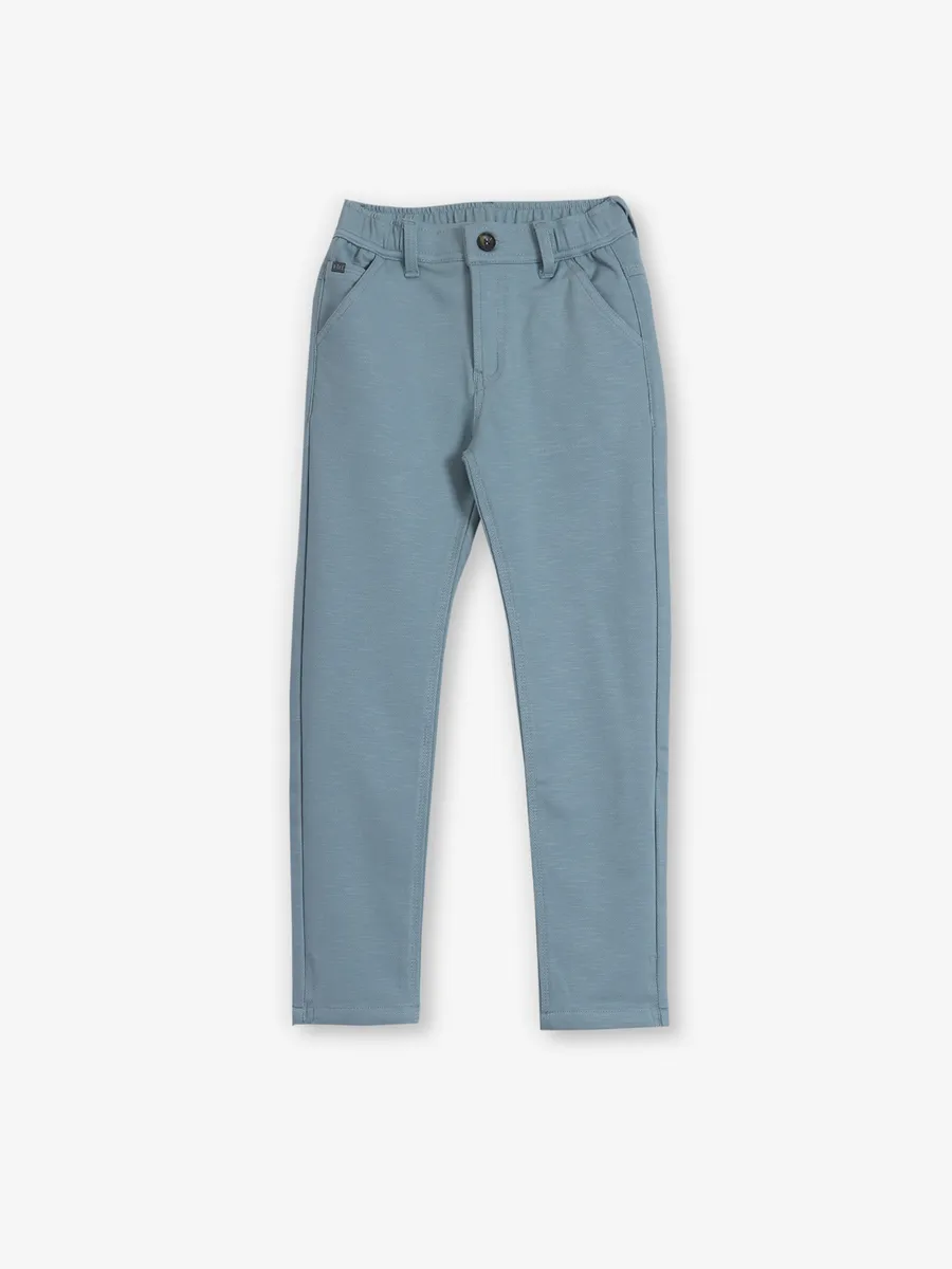 UTEX sky blue solid slim fit jeans