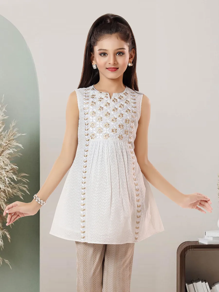 White and beige cotton kurti with pant