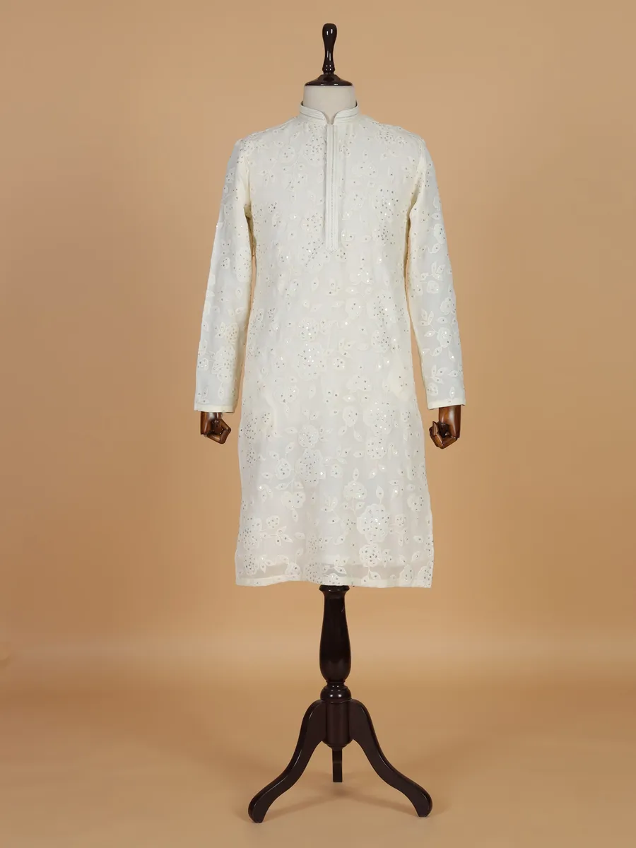 White cotton silk fesitve style kurta suit in embroidery