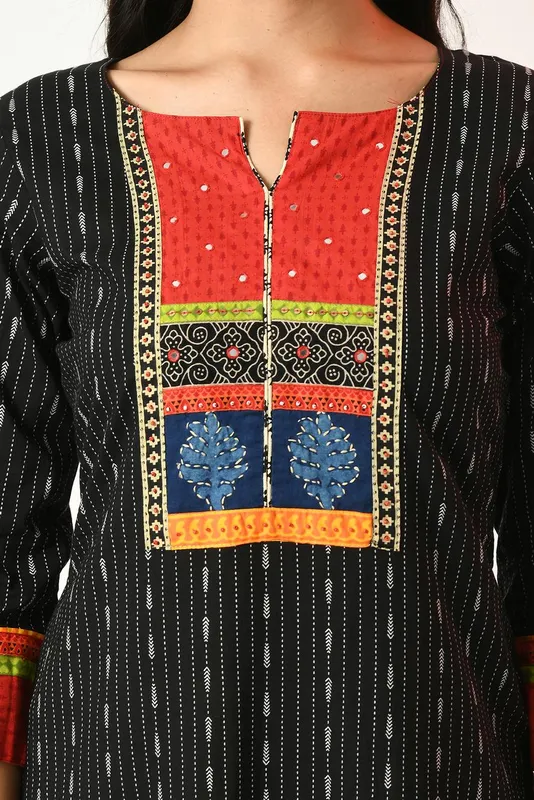 Black Yoke Embroidered Printed Kurta