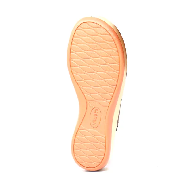 Hooves Women Tan Slippers