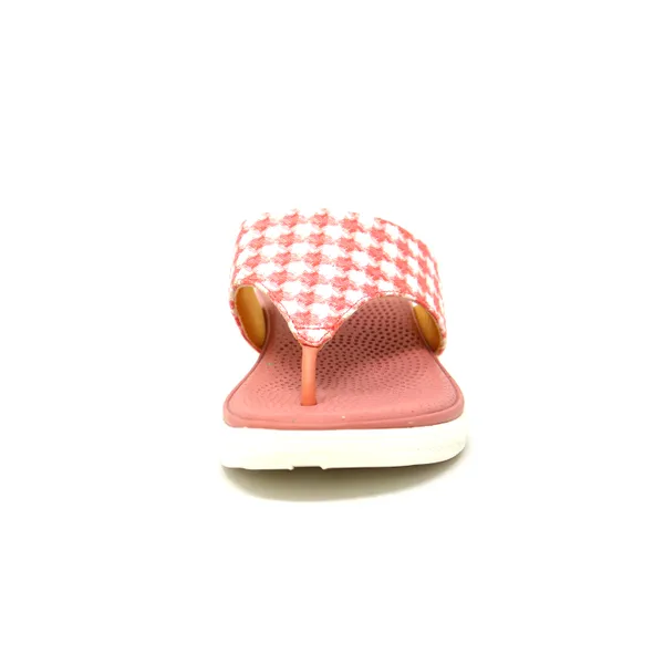 Scarlet Women V-Strap Peach Slippers