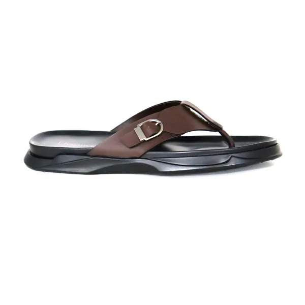 Elegance Men Brown Slippers