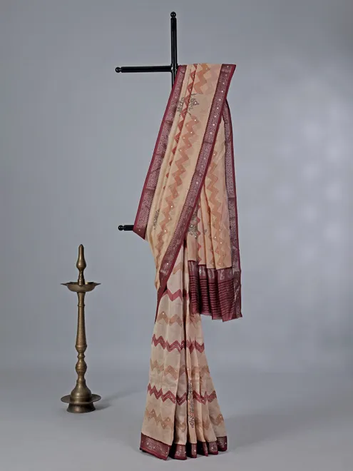 Cream and wine cotton silk saree with zigzag weaving