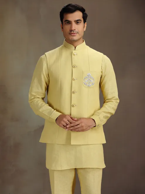 Light yellow waistcoat set for men in linen