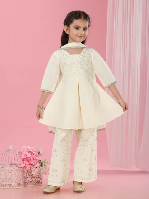 Off white crepe silk salwar suit with dupatta