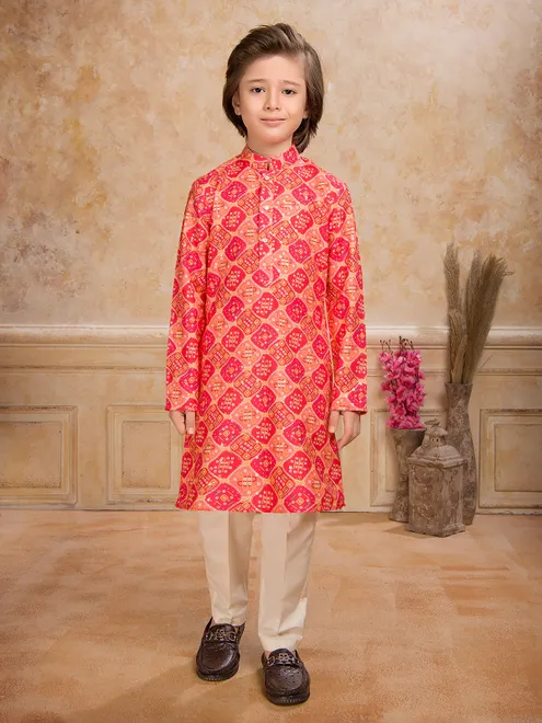 Peach bandhej silk kurta with zari highlights