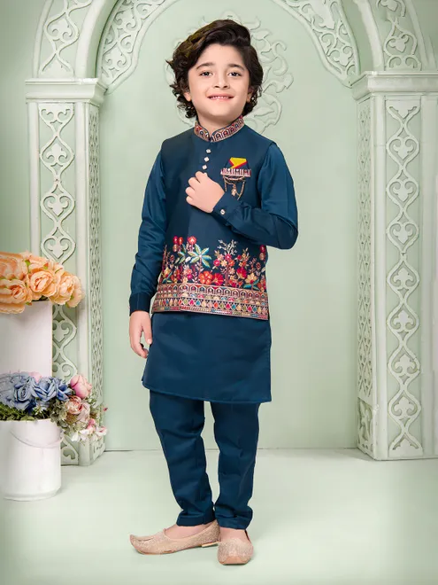 Rama blue silk waistcoat set with brooch detailing