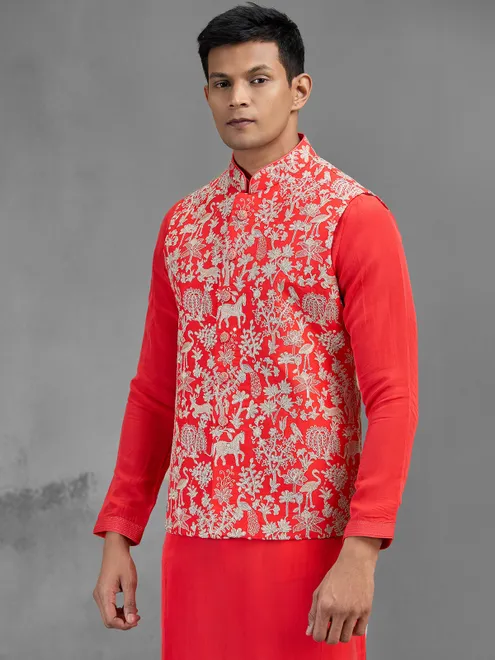 Red jacquard silk men waistcoat set with motifs