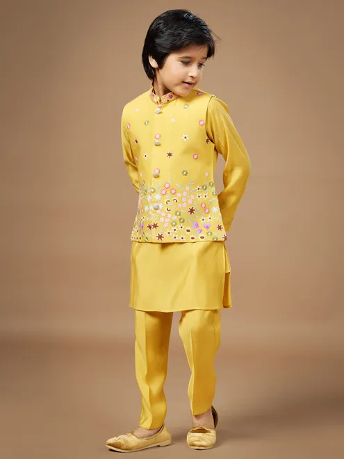 Shiny yellow silk waistcoat set