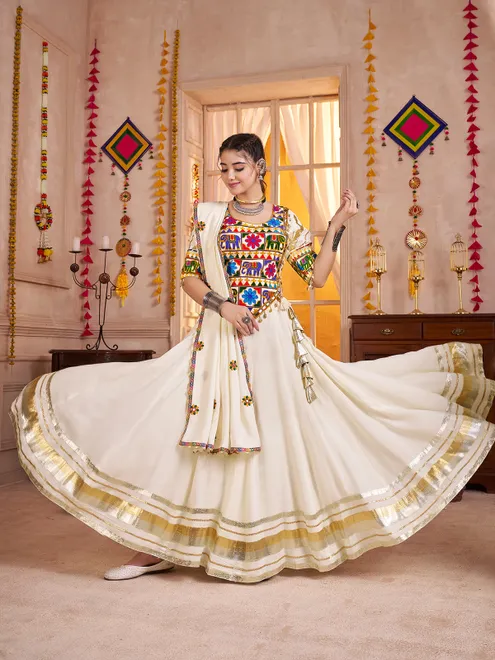 White mesmerizing elegant navratri chaniya choli