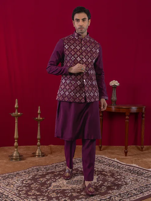 Wine cotton silk waistcoat set with thread detailing