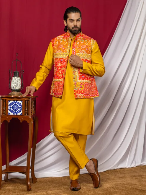 Yellow printed waistcoat set with cutdana
