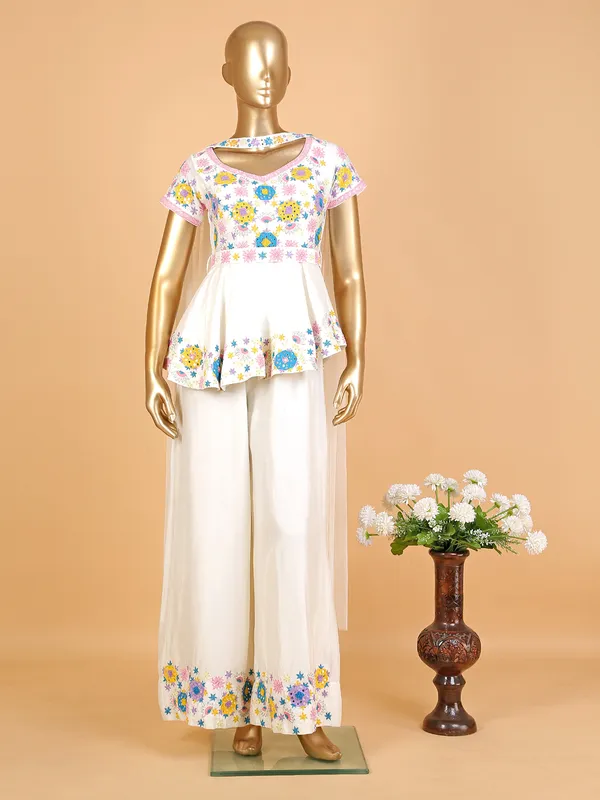 Latest off-white silk palazzo suit