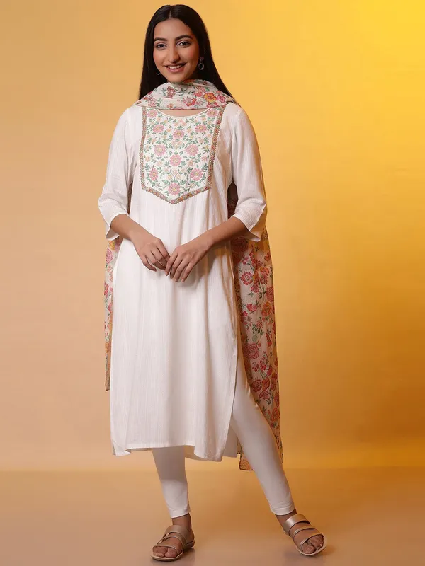 Aurelia white viscose straight kurti