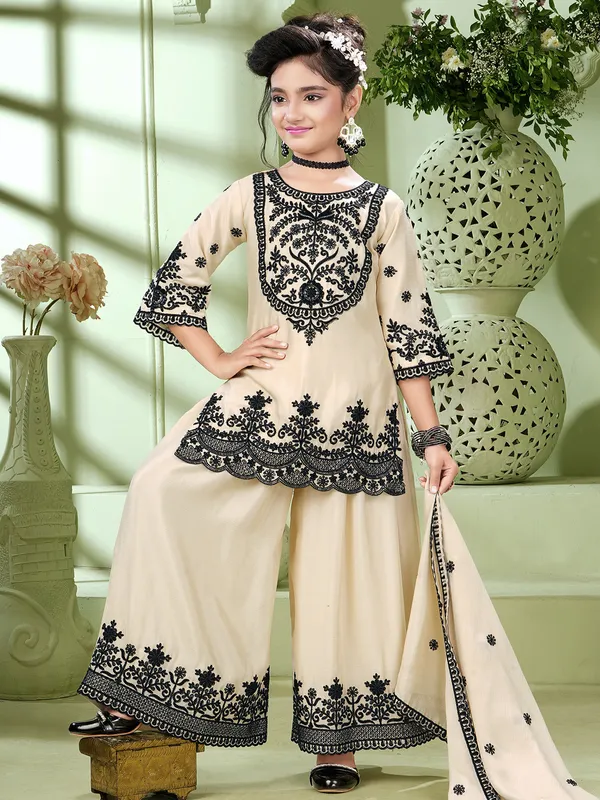 Beige pakistani suit with thread and sequins