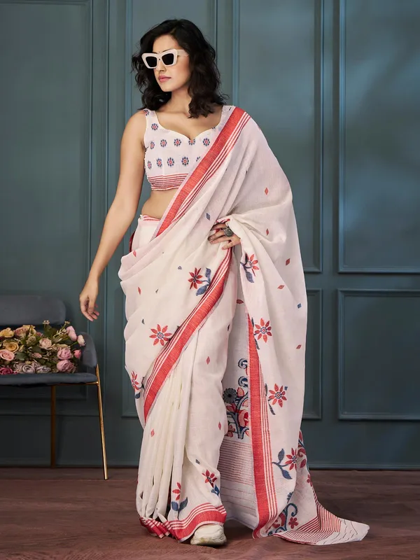 Beige saree with contrast border