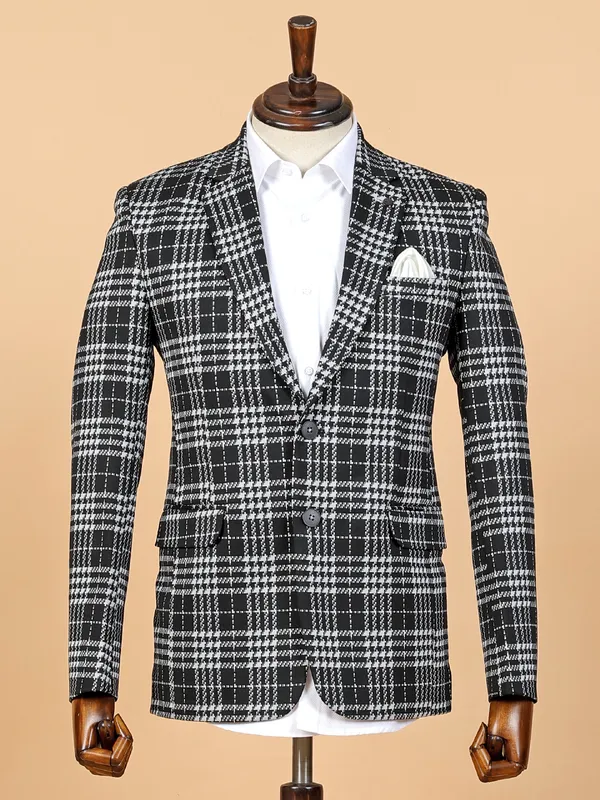 Black and white printed terry rayon blazer