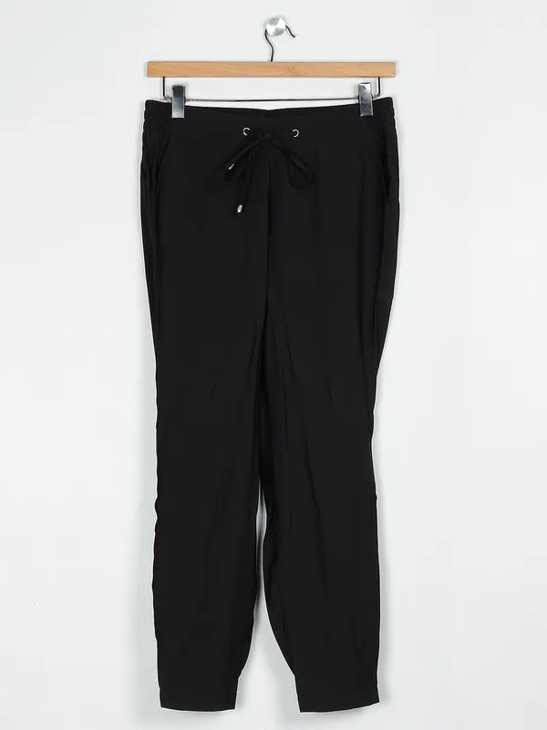 Black cotton solid pyjama for women