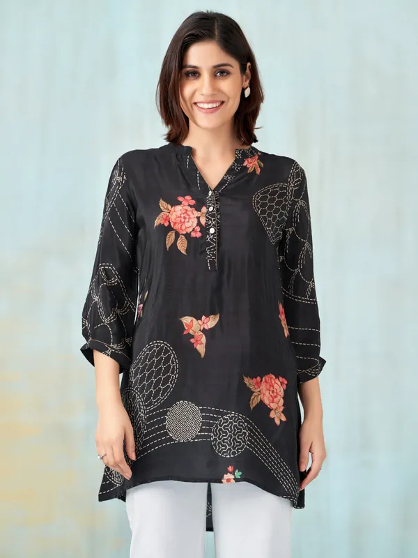 Black silk printed top for women