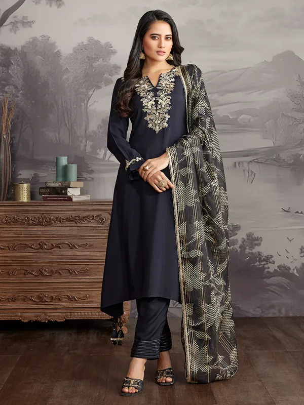Black silk salwar suit with dupatta for festive wear