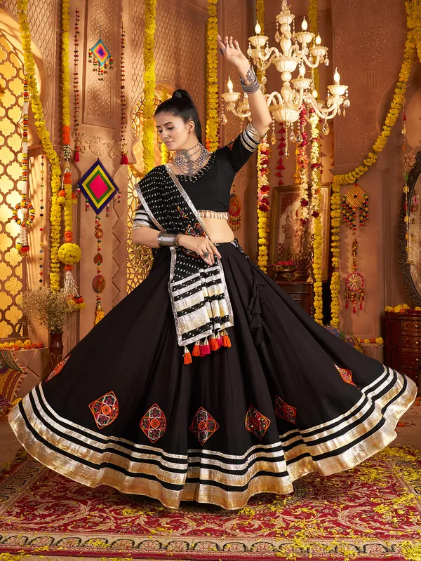 Black viscose navratri set with elegant appeal