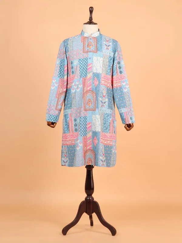Blue kurta suit with print for men