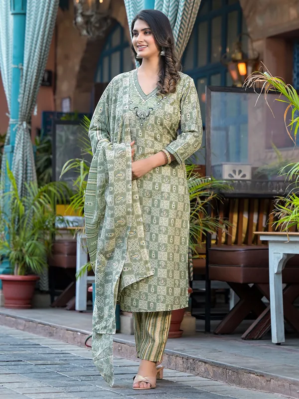 Casual green printed kurti set