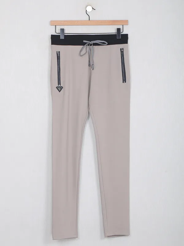 Chopstick beige comfortable track pant