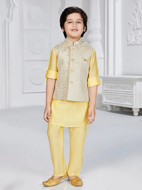 Classy llight yellow silk waistcoat set