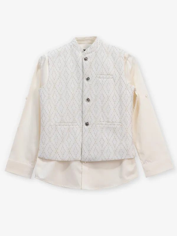 Cream waistcoat set with resham work for boys