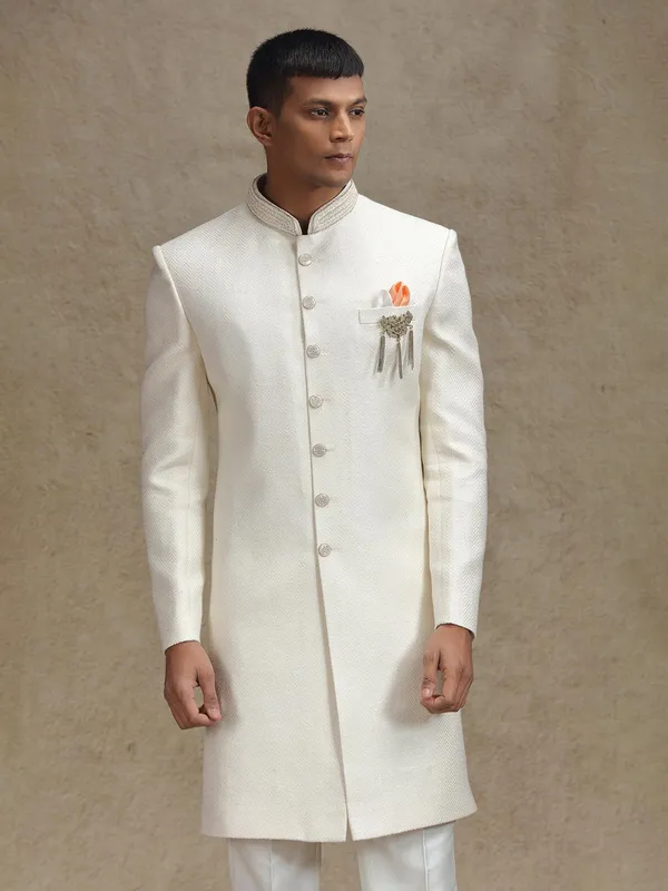 Cream zig zag textured indo western in jute fabric