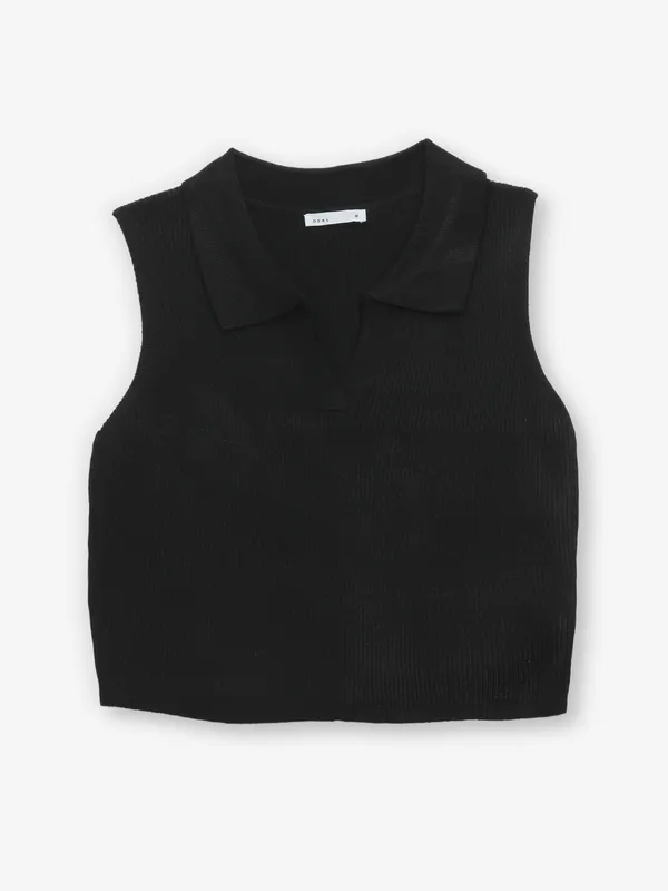 DEAL black plain knitted crop top