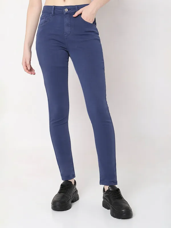 Deal solid blue jeans