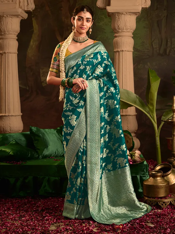 Dola silk saree in rama green