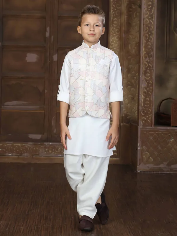 Elegant white zari textured waistcoat set for boys